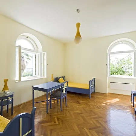 Sleeps 10 Pool Air Con Wifi Villa Split